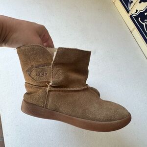 UGG Toddler Classic Short Boots Brown Suede Shearling Cozy Winter Shoes Scandi